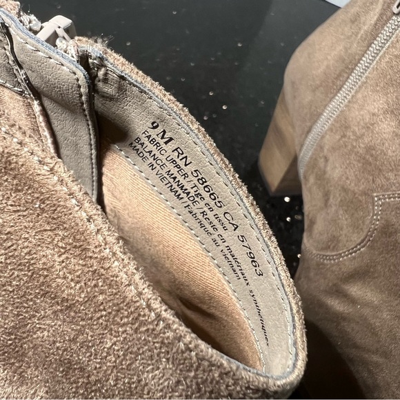 BP Nolly Western Type Taupe Booties size 9 - Picture 5 of 9